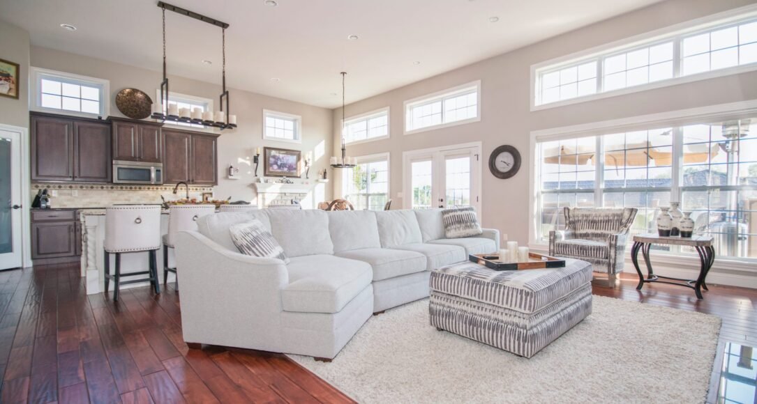 Woodlands Avenue, Breakfast Point